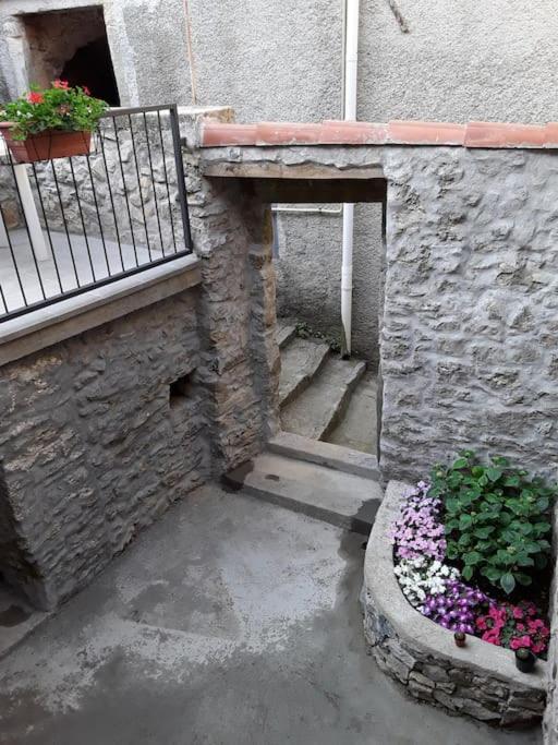 Casa Nel Borgo Antico Quaratica Exterior foto